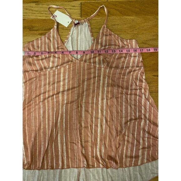 NWT SO, women's pink striped v-neck sleeveless racerback blouse size XL - Picture 4 of 8